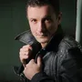 «Ще у медучилищі позиціонував себе артистом, і вже тоді носив викладачам запрошення на вистави, у яких грав»