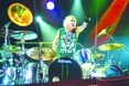 SCORPIONS заговорили українською та роздали півсотні барабанних паличок