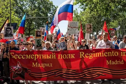 Минулорічна акція "Безсмертний полк" у Мадриді. Українські організації Іспанії назвали ту ходу "актом ненависті". Фото LightRocket.