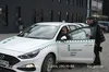 Сервісний центр у Зимній Воді отримав навчальний автомобіль, обладнаний для людей із інвалідністю