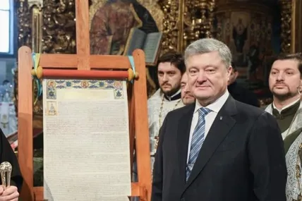 Петро Порошенко та митрополит Епіфаній. Фото Європейської Солідарності