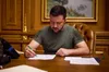 Президент Зеленський підписав закон щодо виплати 15 мільйонів гривень родичам добровольців, які загинули під час захисту України