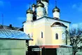 «Вони діють як догналіти: купують житловий будинок з ділянкою, а потім там будують церкву»