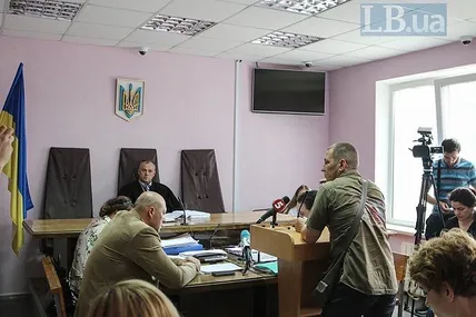 На фото: Протягом десяти років після Майдану командир львівського «Беркуту» намагається уникнути відповідальності за свої злодіяння…. Фото із соцмереж.