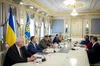 Президент України зустрівся із двопартійною делегацією Палати представників США