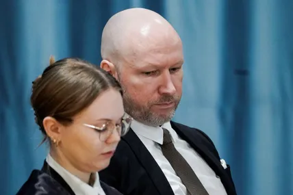 Убивця й терорист Андерс Брейвік у залі суду на території в’язниці “Рінґеріке”. Фото Reuters