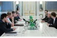 Порошенко висунув мінським переговорникам вимоги по виборах на Донбасі