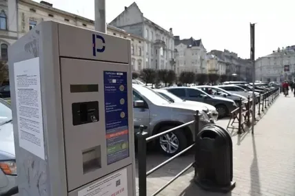 З жовтня плата за тримання авто буде наближена до європейських розцінок. Фото ЛМР