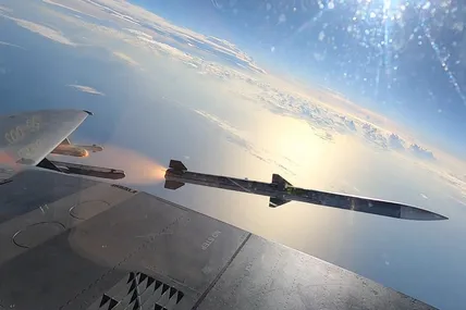 Ракета AMRAAM. Фото з мережі