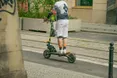 У Львові злодій нищить електросамокати