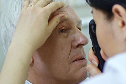 Діабет нищить всі судини, але головна його мішень — судини нирок та очей