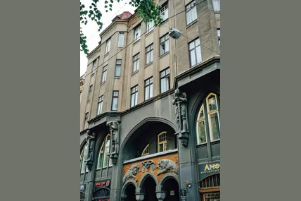 Торік фасад історичного будинку Львівського радіо «озолотився». Фото Бюро спадщини у Львові