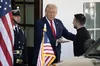 Після сварки Зеленського та Трампа оточення президента України очікувало санкцій проти них, — джерело