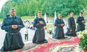 Прийшли у вишитих сорочках, поверталися у чернечих рясах…