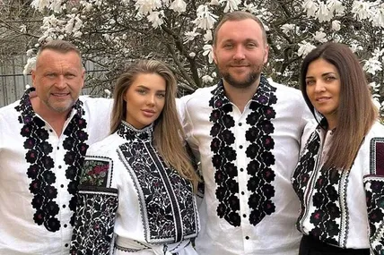 Фото з відкрити джерел