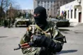 Бій між луганськими прикордонниками та терористами відновився