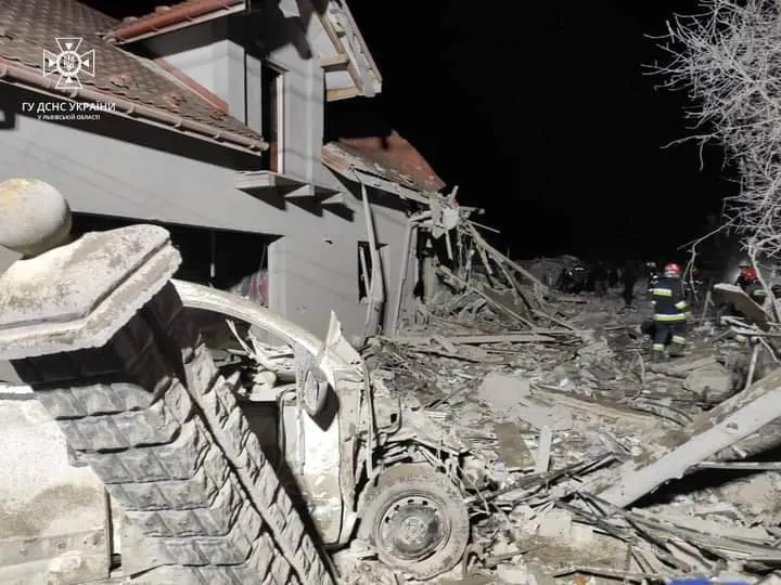  Зруйновані будинки вже неможливо буде відновити. Фото ГУ ДСНС України.