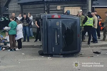 17.04.2025, 16:55				


									Унаслідок аварії у Зимній Воді травмовані четверо людей							

										Під час автозіткнення у Львівському районі травмувалися четверо людей. Наразі поліцейські встановлюють обставини
