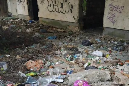 Комісія визнала, що будівля перебуває в аварійному стані. Фото Віри Чайки