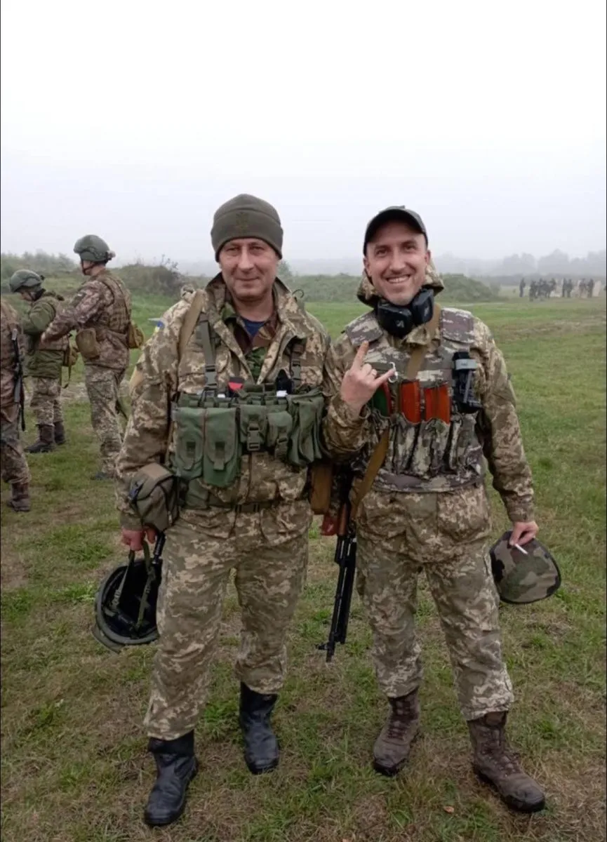 Святослав Бурмака (справа) рідним і друзям казав, що у нього все ок!