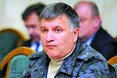 Міністр — на двох кріслах