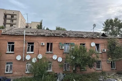 Наслідки ворожої атаки у Дарницькому районі Києва. Фото з мережі