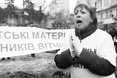 Після «тітушок» влада використовує… «тітьоток»