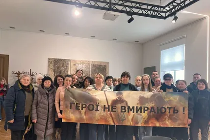 Родини полеглих майданівців прийшли до львівської влади шукати правди. Фото зі сторінки Н. Дигдалович у Facebook