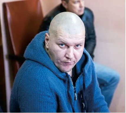 Колишній «беркутівець» Андрій Хандрикін запевняє в суді, що насилля щодо майданівця не застосовував.