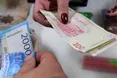 Окупанти на Луганщині хочуть вилучити гривню з обігу, — ОВА