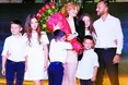 П’ятеро дітей, молодий чоловік та прибутковий бізнес...