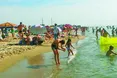 Курортне: жахливі спуски, зате чисте море 