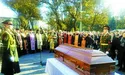 Він міг змінити солдатські окопи на студентську аудиторію