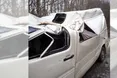 Ясен розтрощив буса на дорозі - водій дивом залишився живим…
