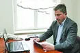Євро-2012 закінчилося — «євродепартамент» існує... І навіть має службове авто!