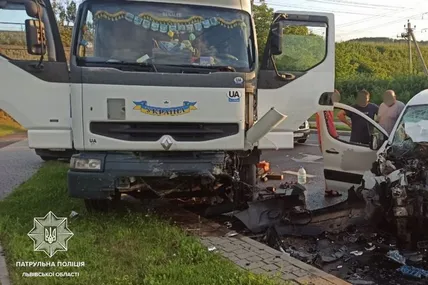 У серпні на автомобільних дорогах країни розпочнуть роботу ще 50 комплексів автоматичної фіксації правопорушень.