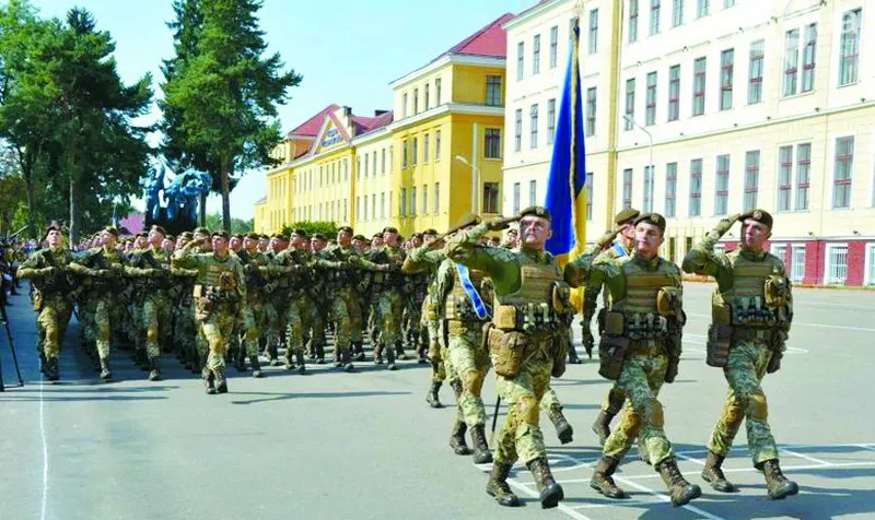 Три роки поспіль вчорашні курсанти академії після випуску йшли на передову і демонстрували найвищий рівень військової майстерності.