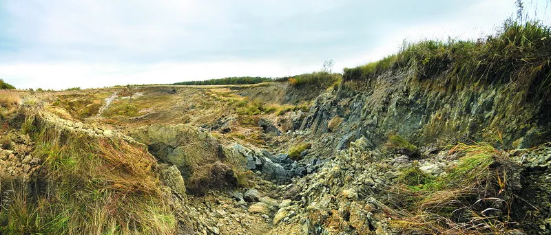 Фотокореспондент Ігор Фецяк зробив унікальне фото з дна провалля.