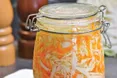 Маринована капуста в розсолі
