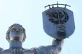 З «Батьківщини-матері» демонтували радянський герб, який провисів понад 40 років