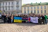 Волонтери із Британії знову привезли пікапи для ЗСУ (ФОТО)