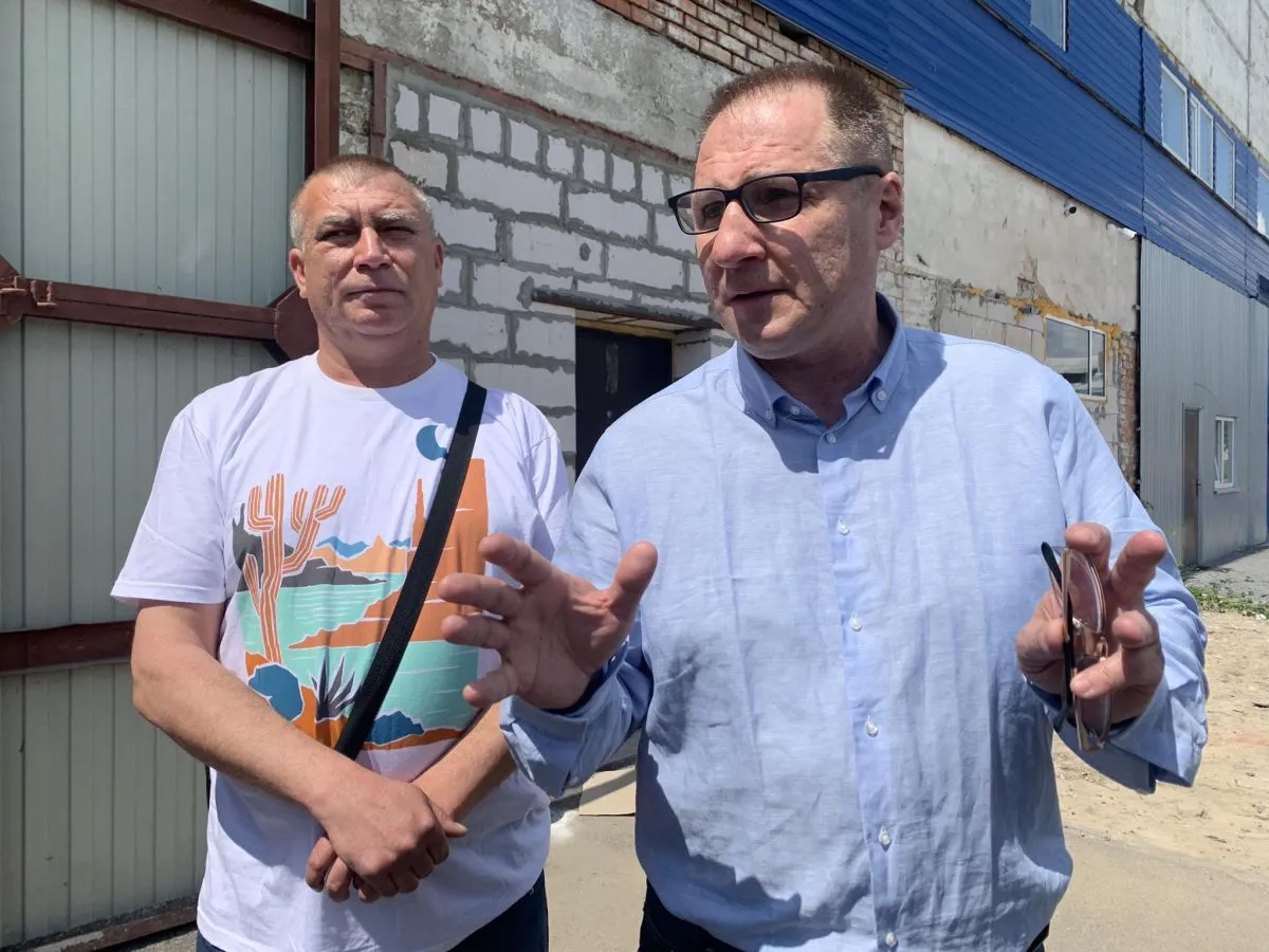 Власники релокованого підприємства з Харкова розповідають журналістам, як вдалося налагодити виробництво та поділилися планами на майбутнє
