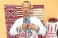 На ґерданах Милька — візерунки кролевецького рушника
