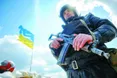 «З квітами у дулах автоматів Україну не відстоїмо»