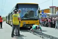 Івано-франківський силач потягнув одночасно три тролейбуси!