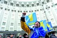Янукович нікого звільняти не збирається...