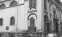 Фасад костелу Єзуїтів тріщить по швах…