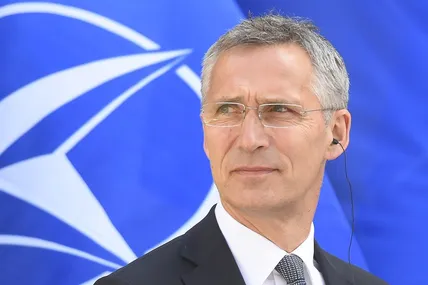 НАТО не закриватиме небо над Україною