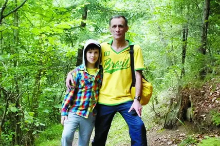 Омара Узарашвілі поховали під червоною калиною
