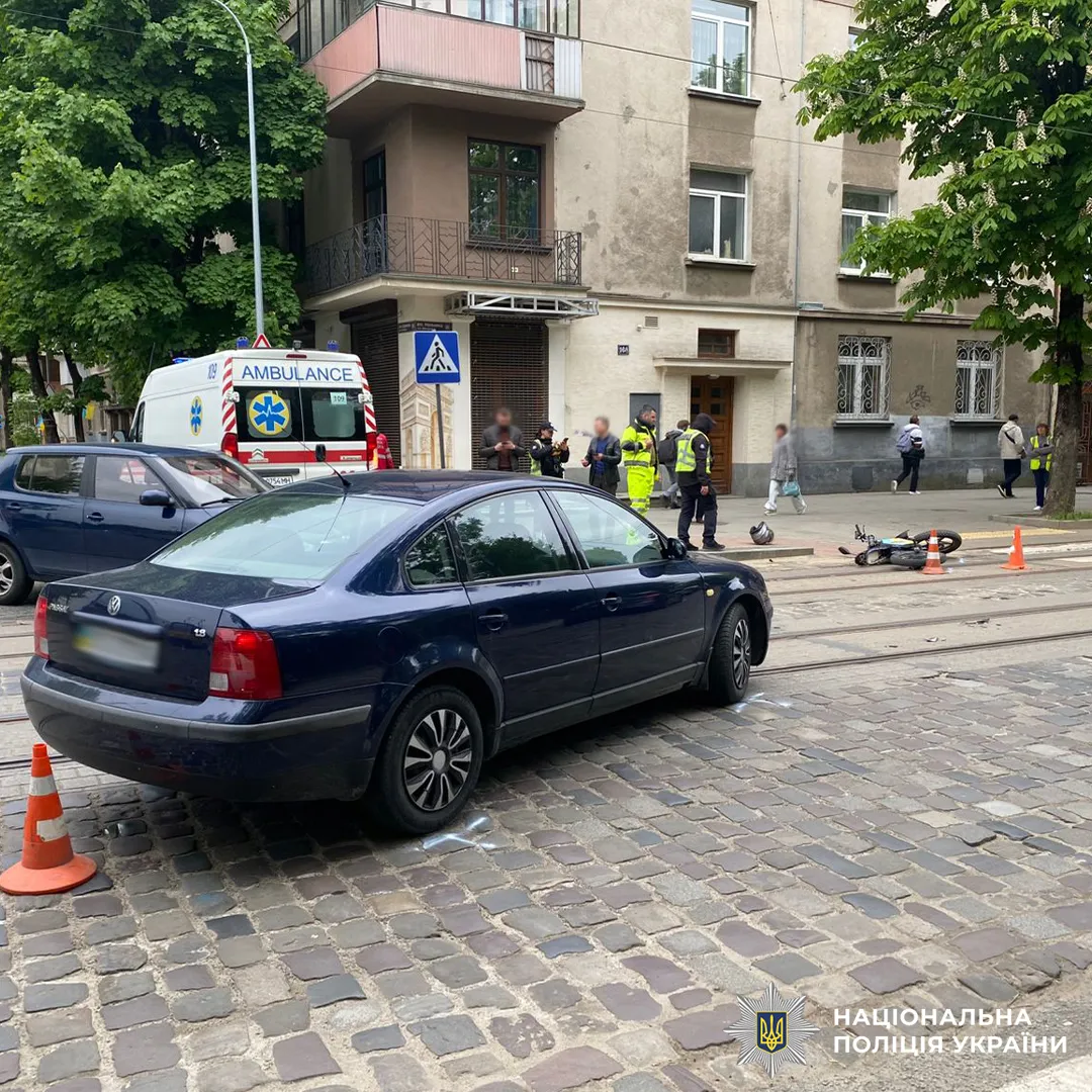 09.05.2025, 10:15				


									У Львові на вулиці Мельника внаслідок ДТП з автомобілем травмований водій електровелосипеда							

										​​​​​​​Дорожньо-транспортна пригода сталася 8 травня, близько 16.00, на вулиці Мельника у Львові. Правоо